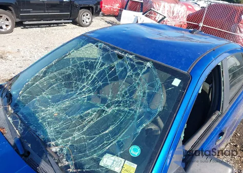 2010 Ford Focus Se z USA, uszkodzony, nr VIN 1FAHP3FN9AW103859